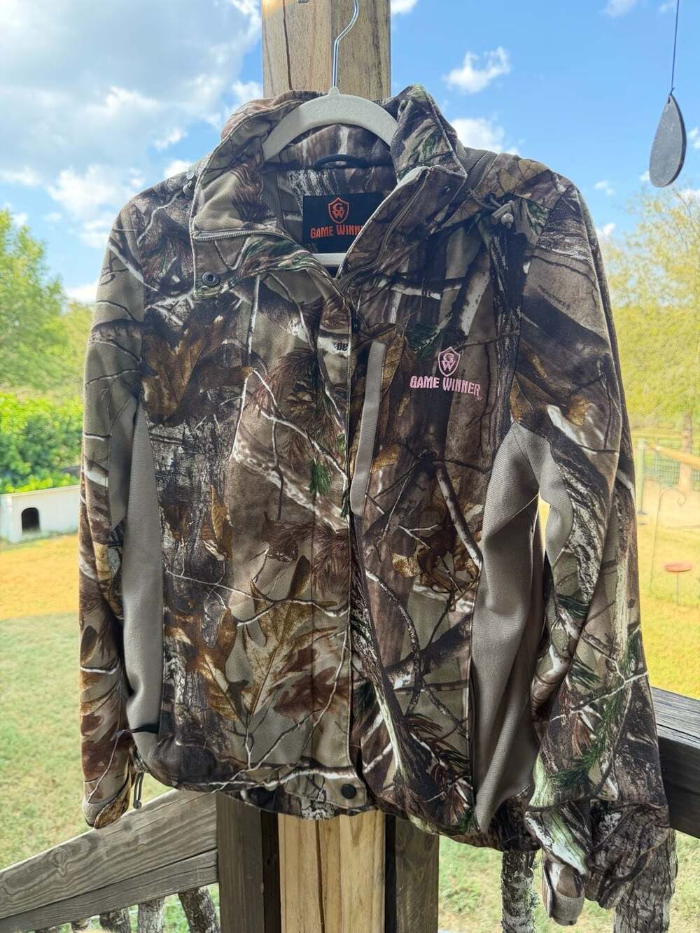 Game Winner Women's Camo Hunting Jacket with Pink Logo Size Medium